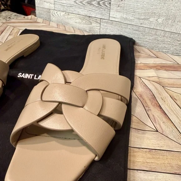 Saint Laurent Sandals Tribute Mules in Smooth Leather - Picture 10 of 12